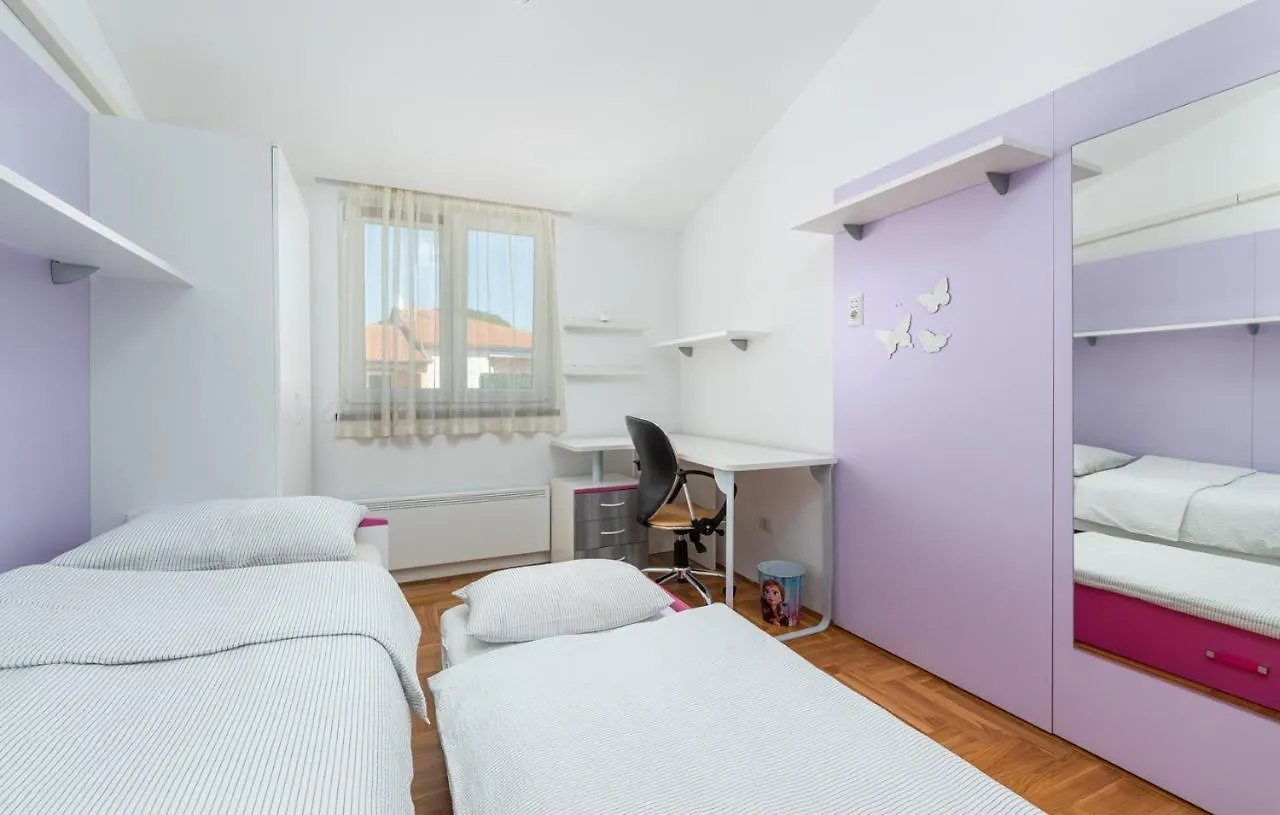 Apartment Mia Tar-Vabriga